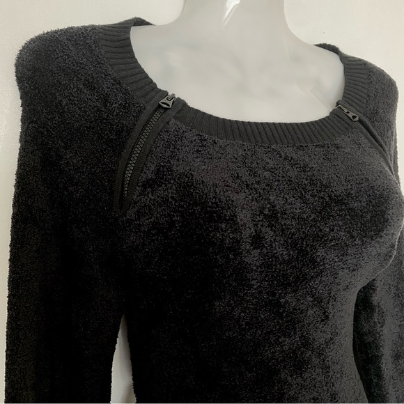 ▪️Armani Exchange Black Fuzzy Sweater - XS - Picture 2 of 4
